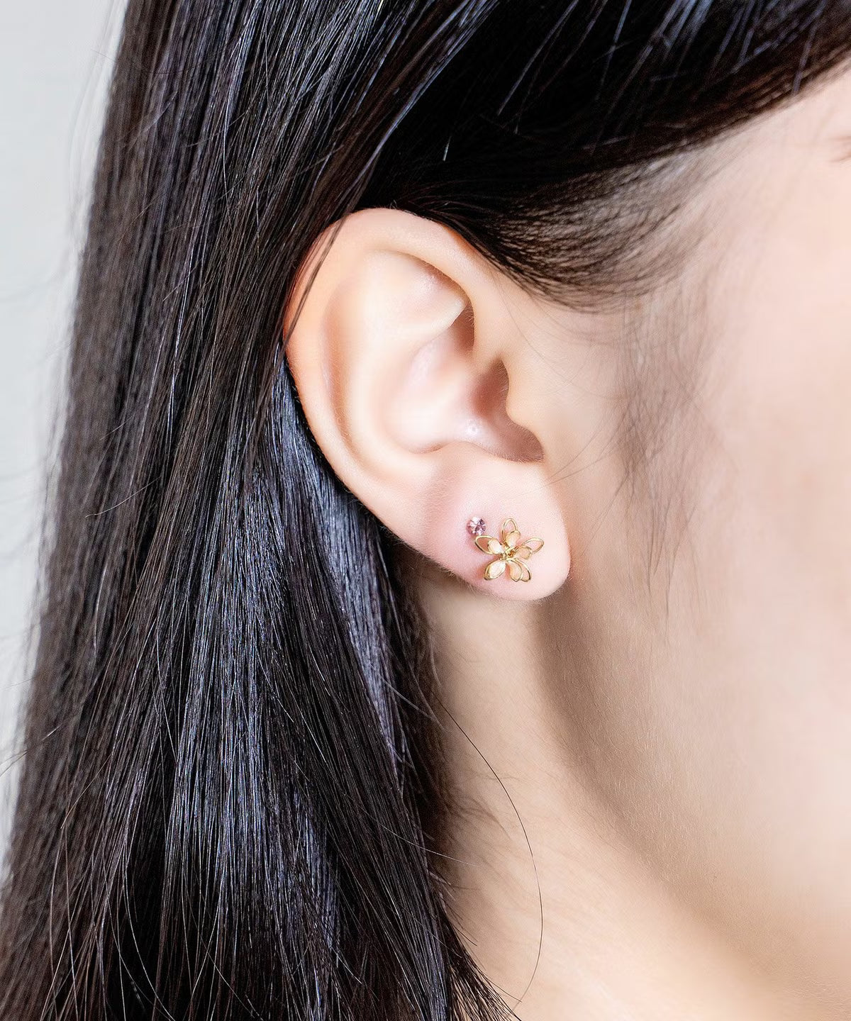 Epoflower antibacterial resin post earrings